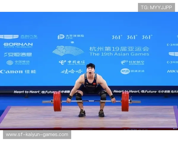 中国举重队再次统治赛场，世界纪录被打碎